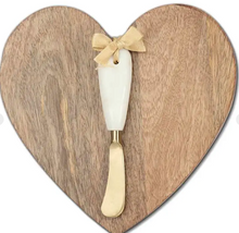 Load image into Gallery viewer, Heart Shaped Cutting and Cheese Board with spreader
